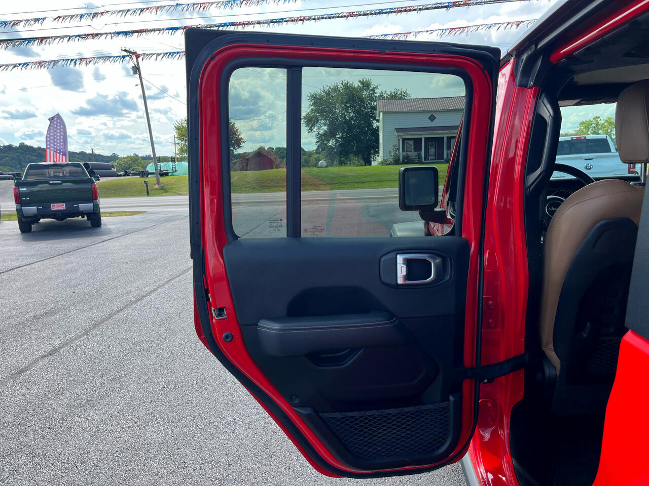 Used 2021 Jeep Gladiator Rubicon w/ Uconnect 4C Nav & Sound Group image 18