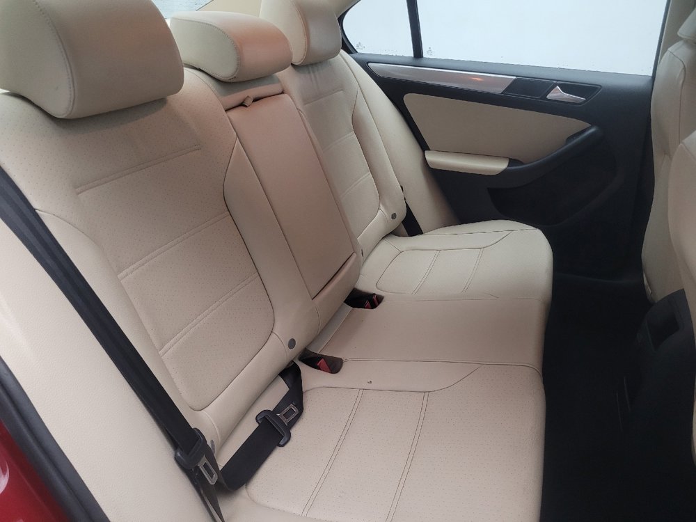 Used 2017 Volkswagen Jetta SE image 19