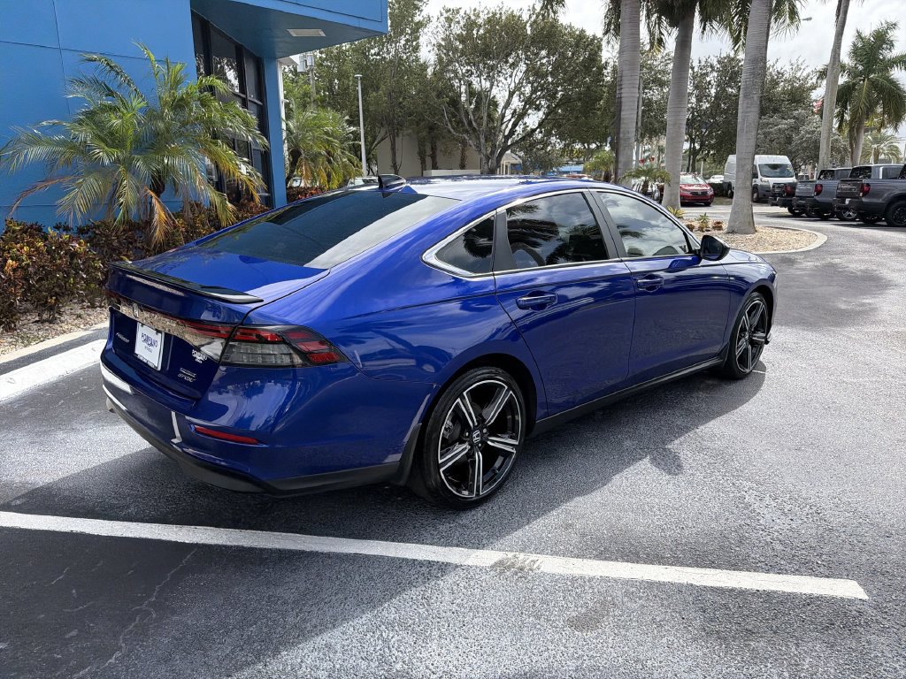 Used 2025 Honda Accord Sport image 8