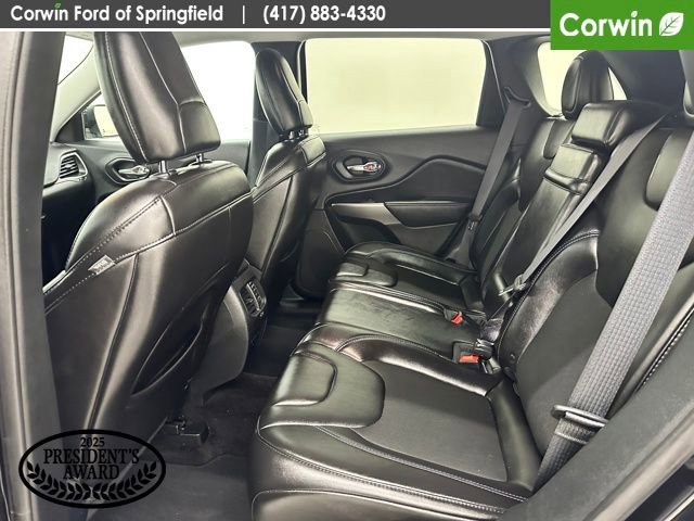 Used 2019 Jeep Cherokee Latitude Plus image 16