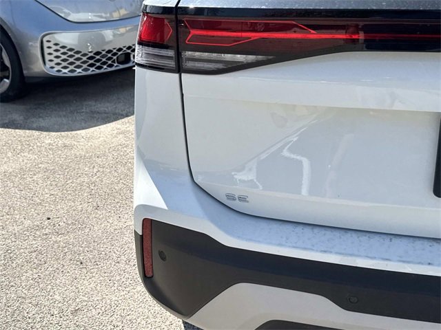 New 2025 Volkswagen Tiguan SE image 5