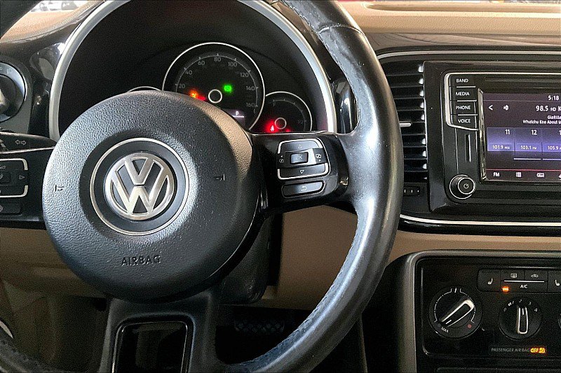 Used 2017 Volkswagen Beetle 1.8T SE FWD image 17