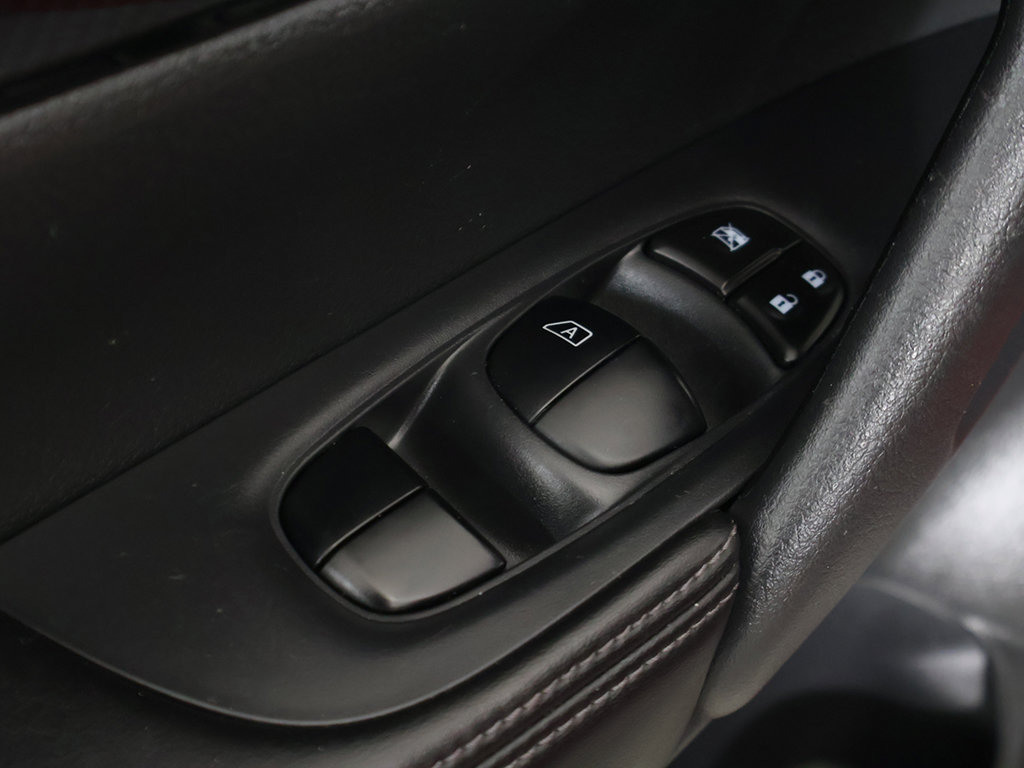 Used 2019 Nissan Rogue SL AWD/4WD image 38