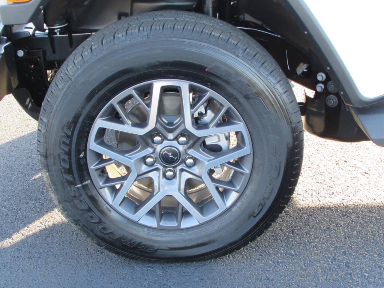 New 2026 Jeep Wrangler Unlimited Sahara AWD/4WD image 11