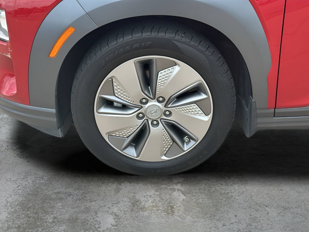 Used 2021 Hyundai Kona Limited w/ Cargo Package FWD image 4