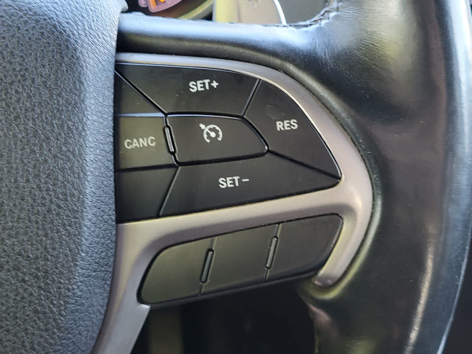 Used 2017 Jeep Grand Cherokee Altitude AWD/4WD image 18