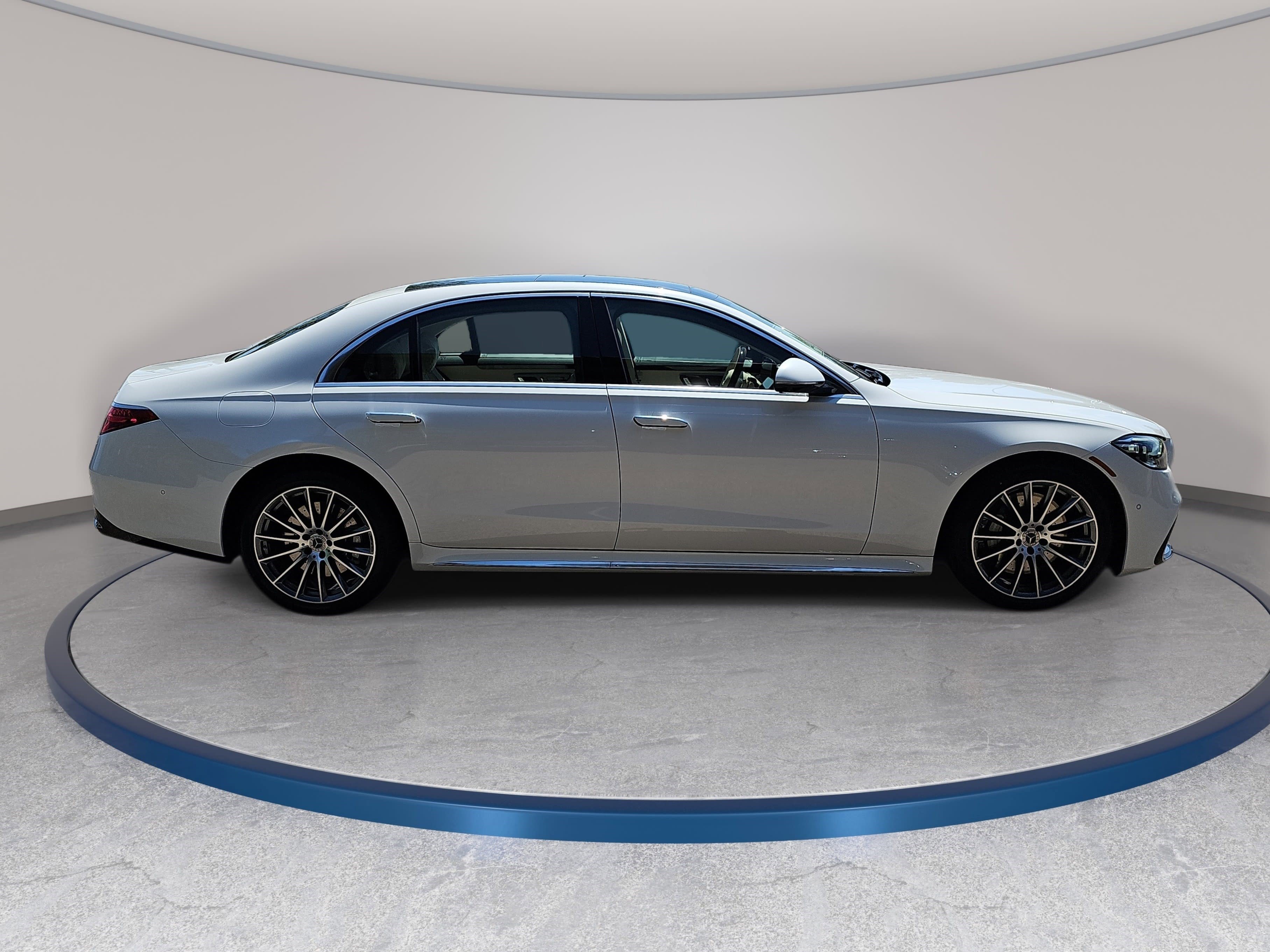 New 2026 Mercedes-Benz S 500 4MATIC image 4
