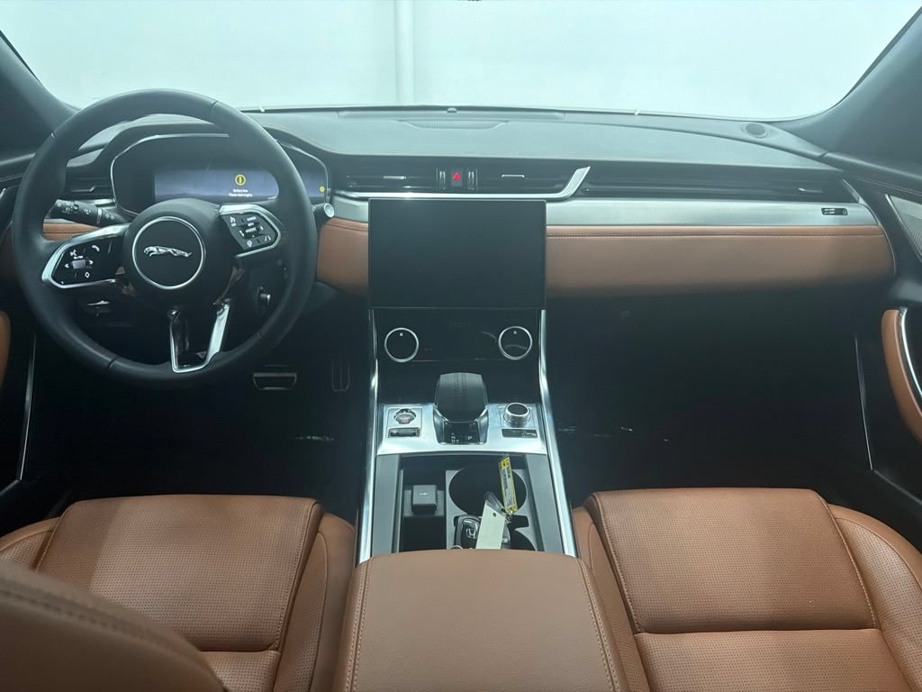 Used 2024 Jaguar XF R-Dynamic SE RWD image 24