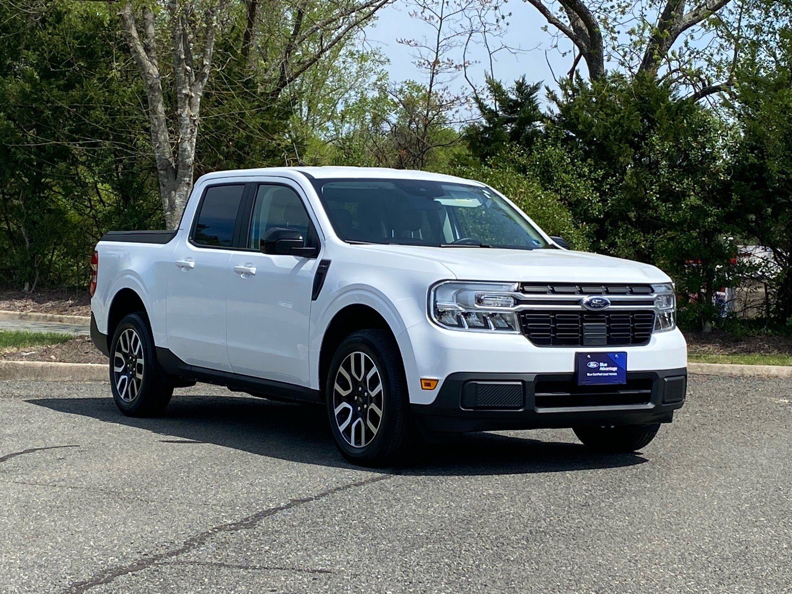Certified 2024 Ford Maverick Lariat image 2