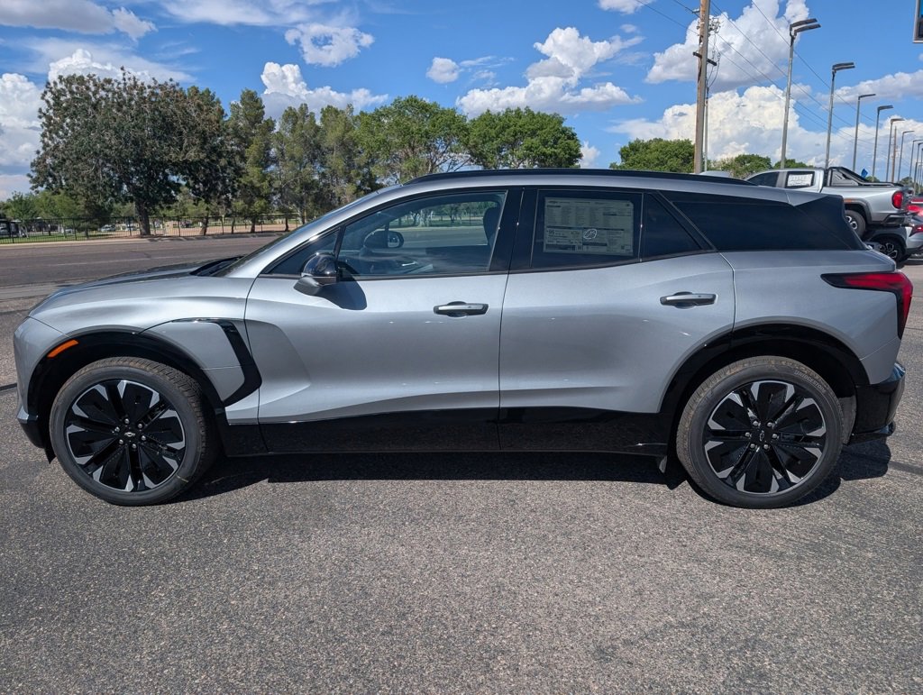 New 2025 Chevrolet Blazer EV RS image 2