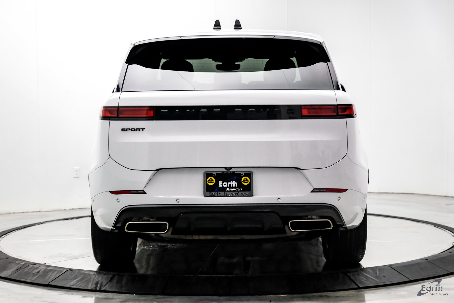 Used 2024 Land Rover Range Rover Sport Dynamic SE AWD/4WD image 12