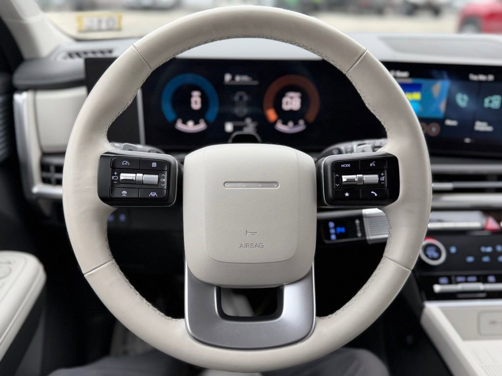 Used 2025 Hyundai Santa Fe SEL image 14