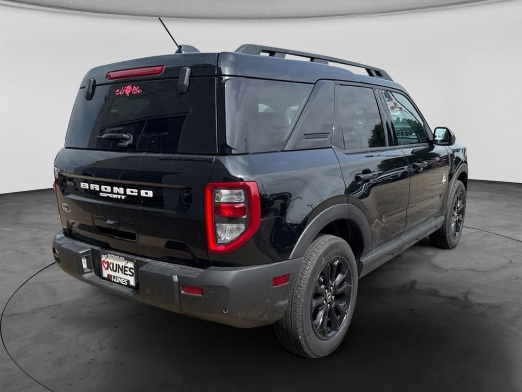Used 2025 Ford Bronco Sport Outer Banks AWD/4WD image 11