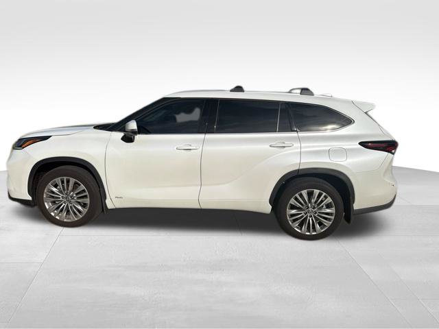 Used 2026 Toyota Highlander Platinum AWD/4WD image 7