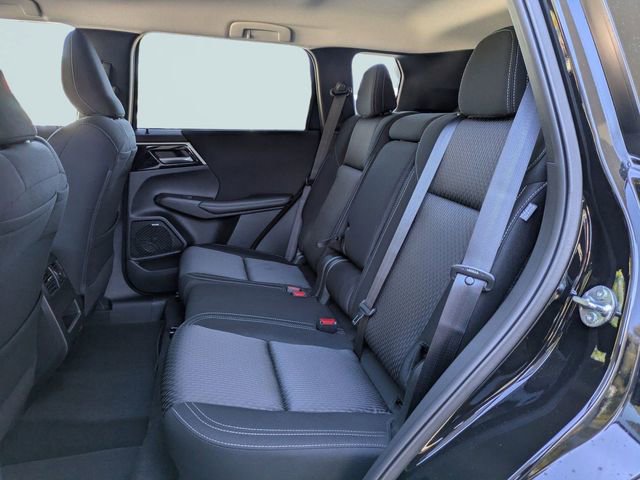 New 2026 Mitsubishi Outlander ES image 14