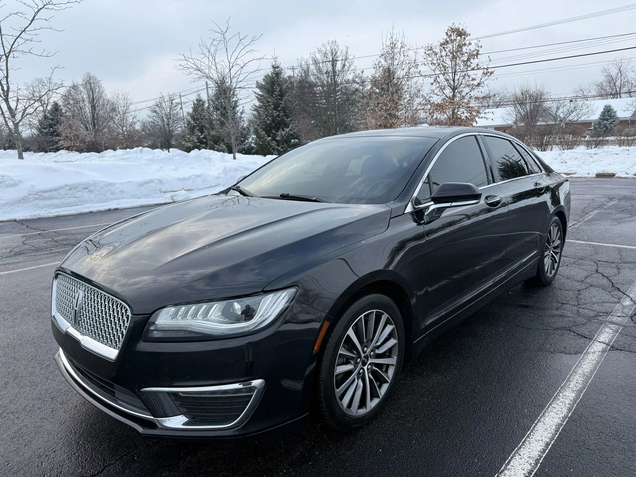 Used 2018 Lincoln MKZ Premiere image 2