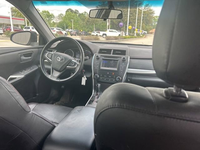 Used 2015 Toyota Camry SE image 25