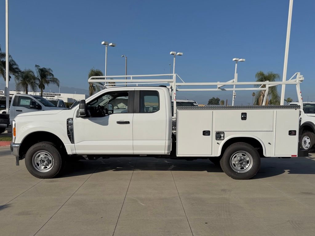 New 2023 Ford F250 XL w/ XL Chrome Package image 9