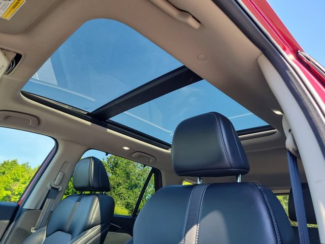 Certified 2025 Honda Pilot Touring image 15