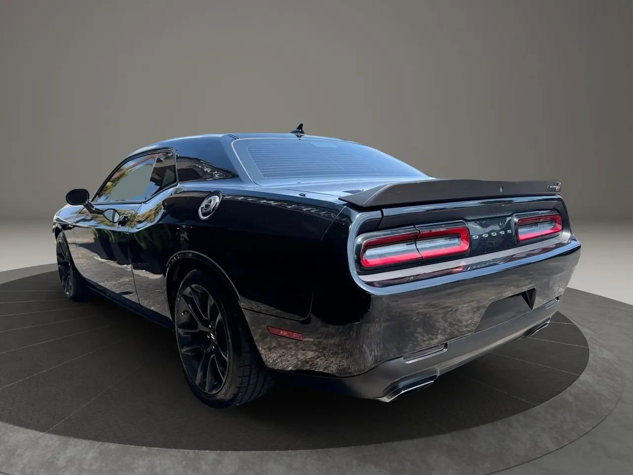 Used 2021 Dodge Challenger R/T Scat Pack RWD image 7