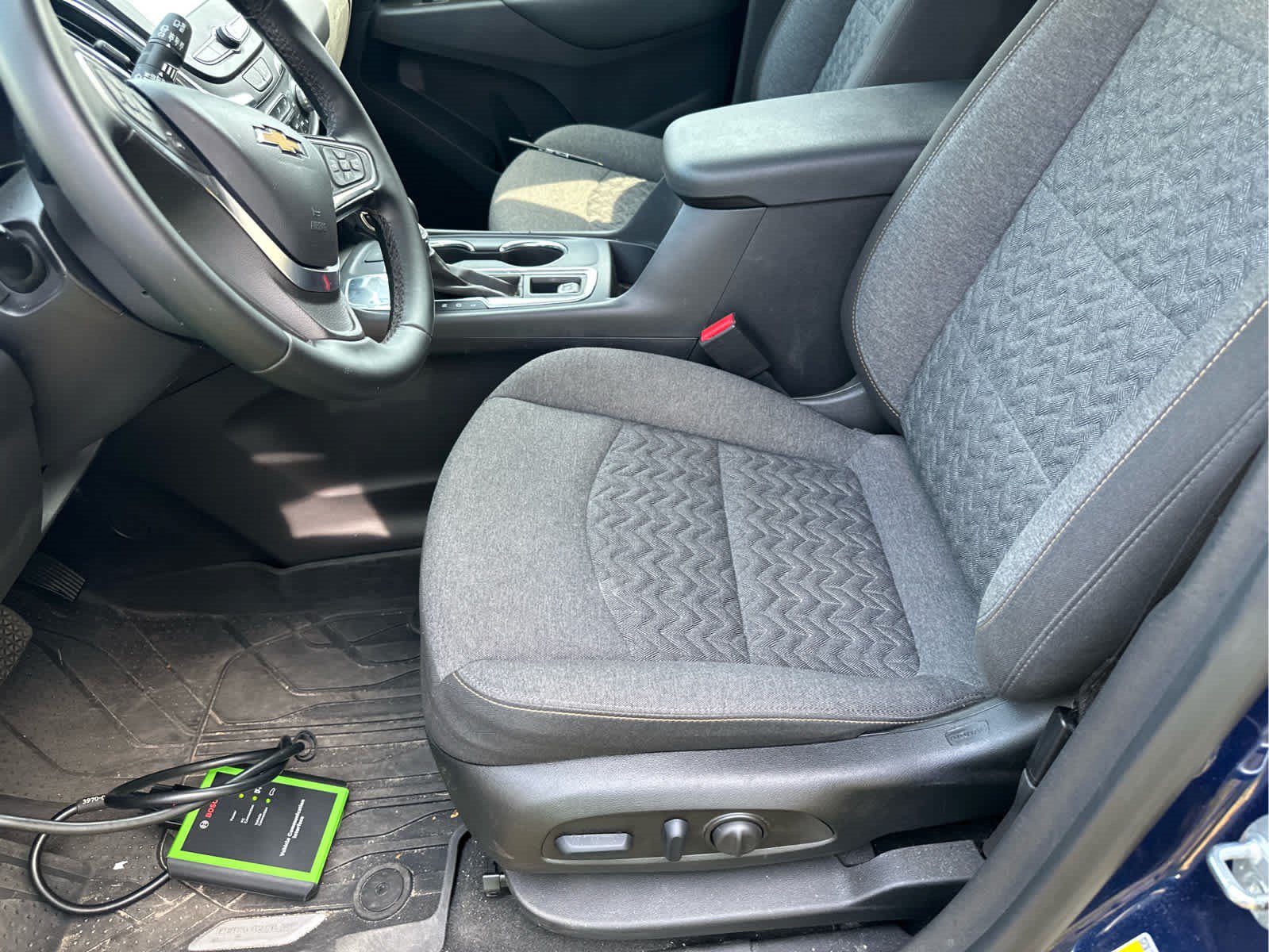 Used 2023 Chevrolet Equinox LT FWD image 4