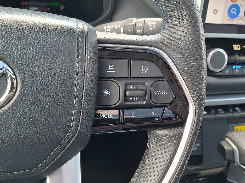 Used 2024 Toyota Sequoia Platinum AWD/4WD image 22