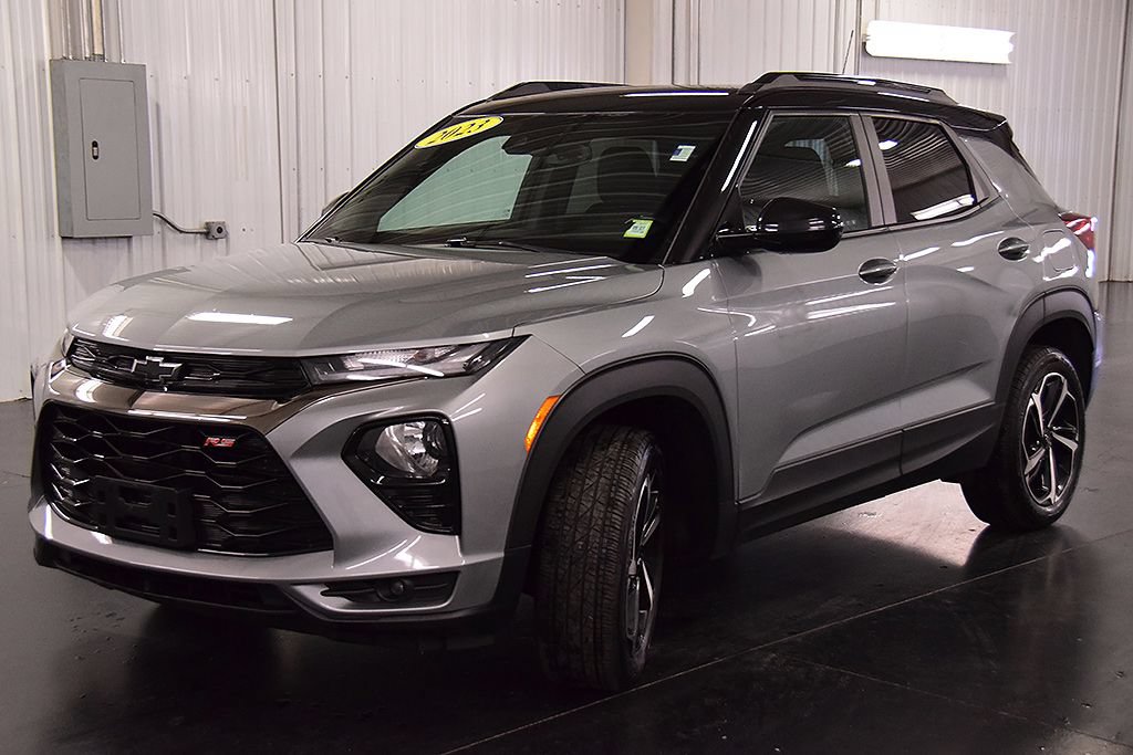 Used 2023 Chevrolet TrailBlazer RS w/ Convenience Package AWD/4WD image 3