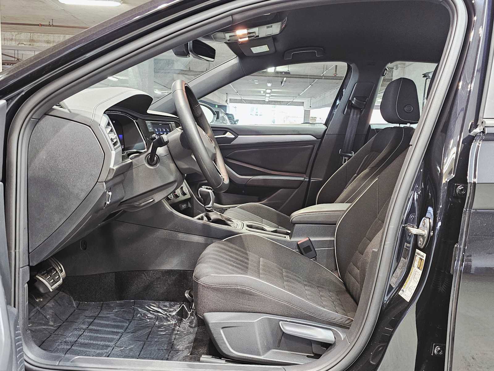 Used 2023 Volkswagen Jetta Sport image 23