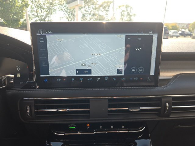 Certified 2024 Lincoln Corsair AWD w/ Equipment Group 101A image 34