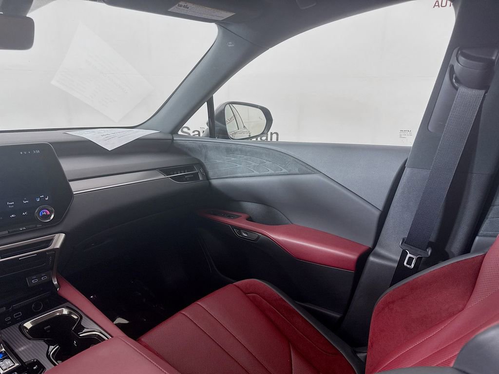 Used 2023 Lexus RX 500h F Sport image 23