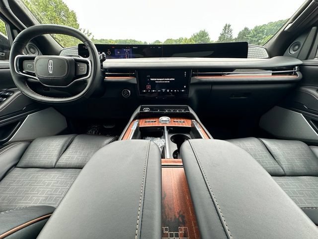 New 2027 Lincoln Navigator Black Label AWD/4WD image 20
