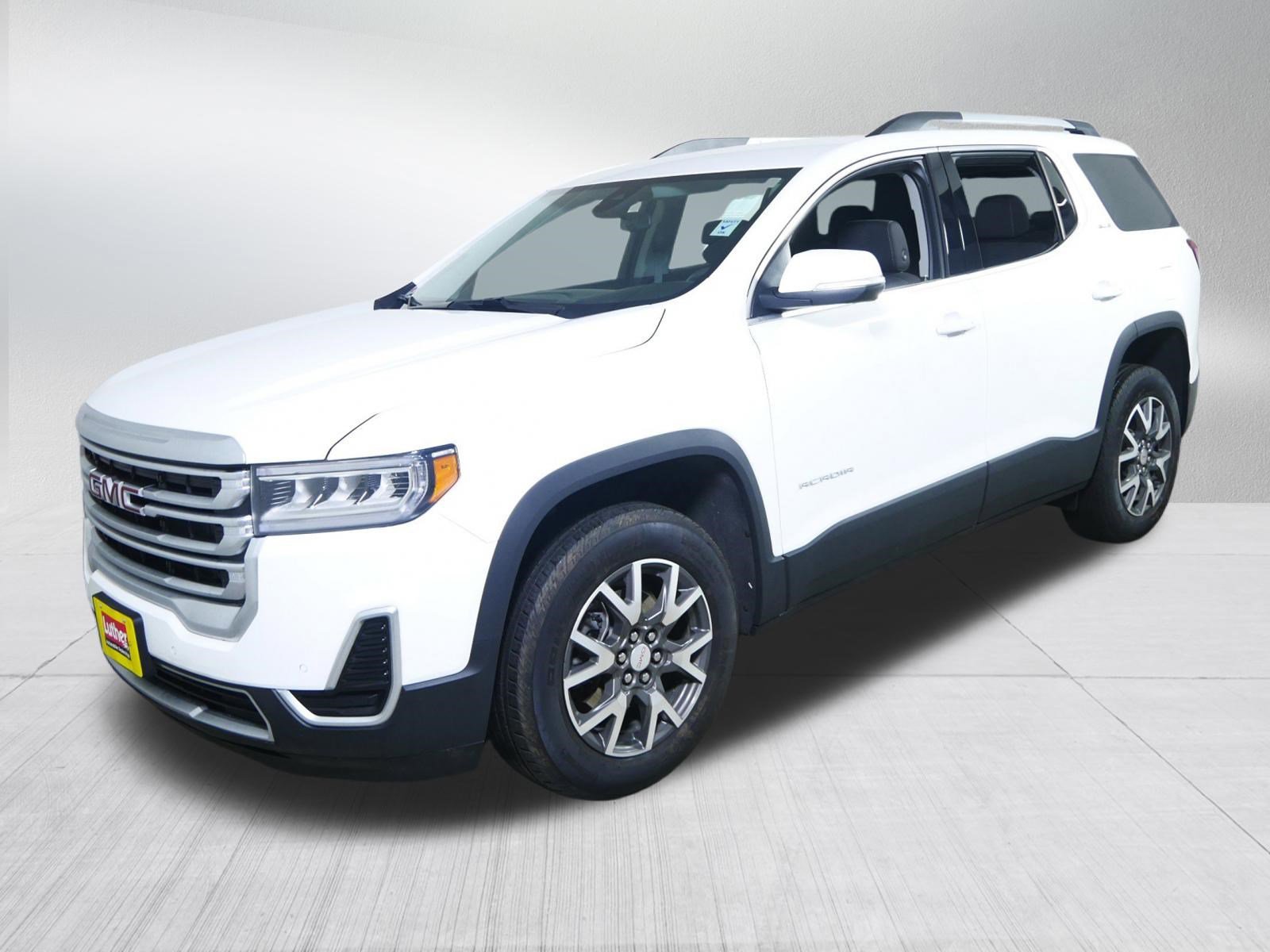 Used 2023 GMC Acadia SLE w/ Driver Convenience Package AWD/4WD image 3