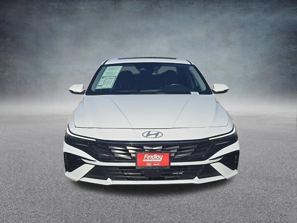 Used 2025 Hyundai Elantra Limited FWD image 9