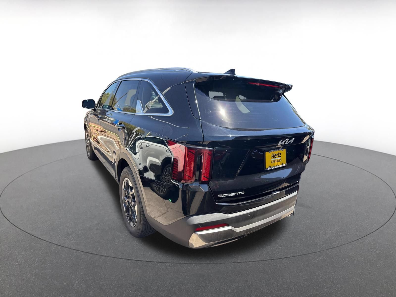Used 2024 Kia Sorento S FWD image 4