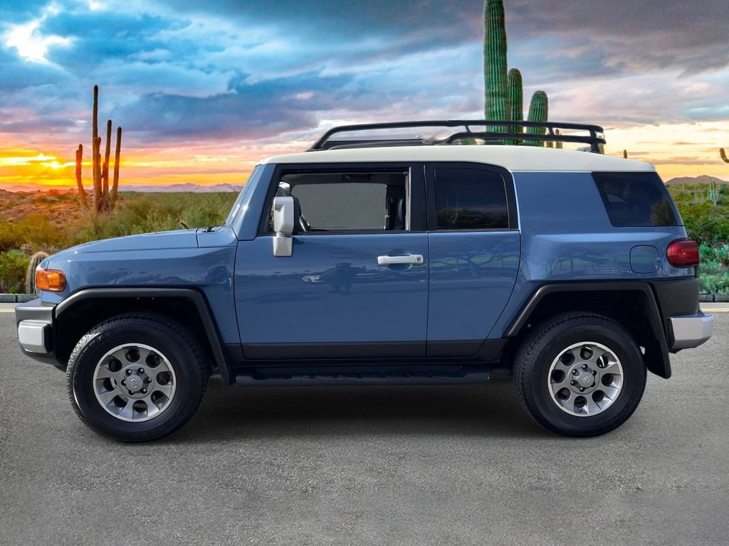 Used 2013 Toyota FJ Cruiser 4WD w/ Upgrade Pkg image 6