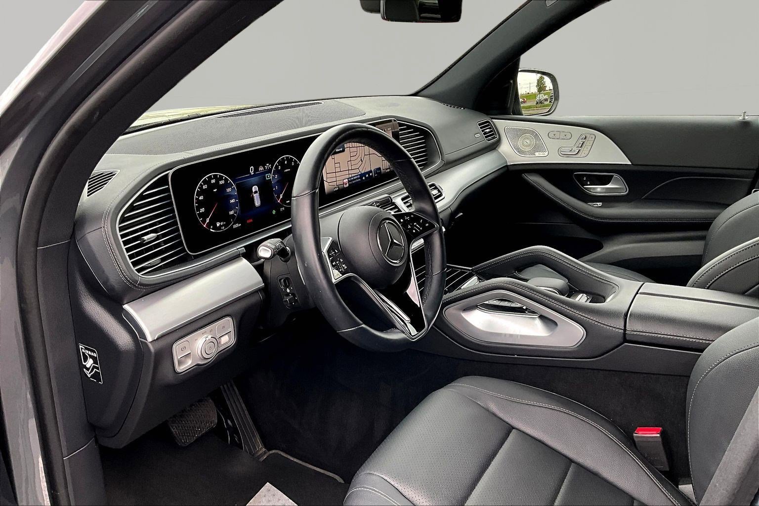 Used 2025 Mercedes-Benz GLS 450 4MATIC image 16