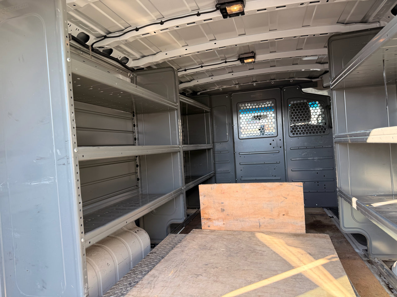 Used 2020 Nissan NV 3500 S image 12