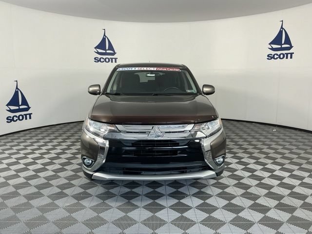 Used 2016 Mitsubishi Outlander SE FWD image 2