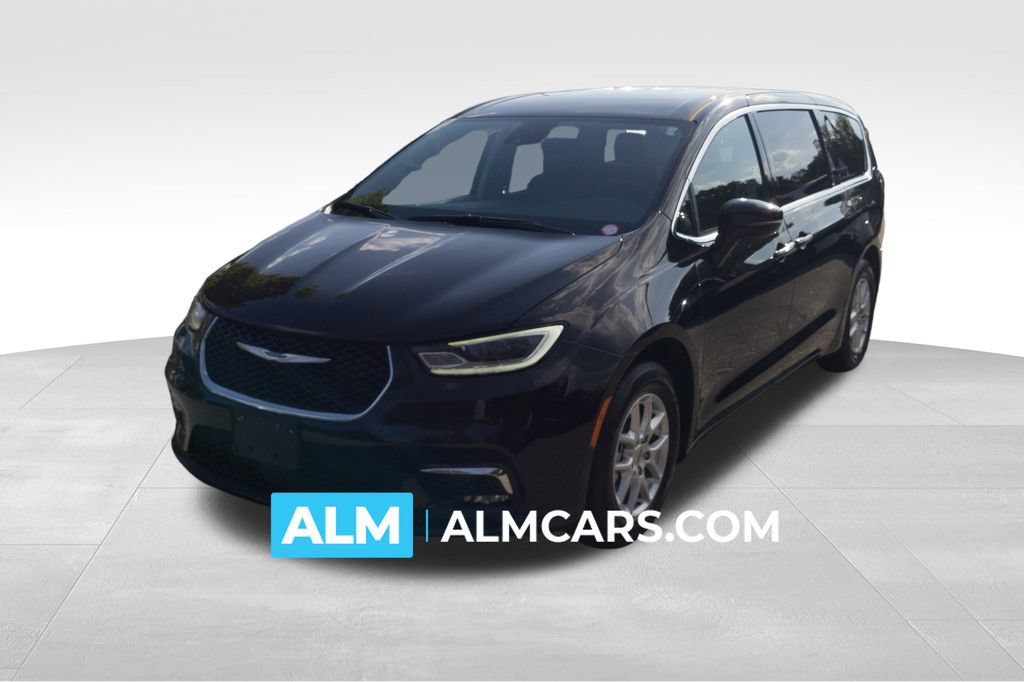 Used 2024 Chrysler Pacifica Touring-L