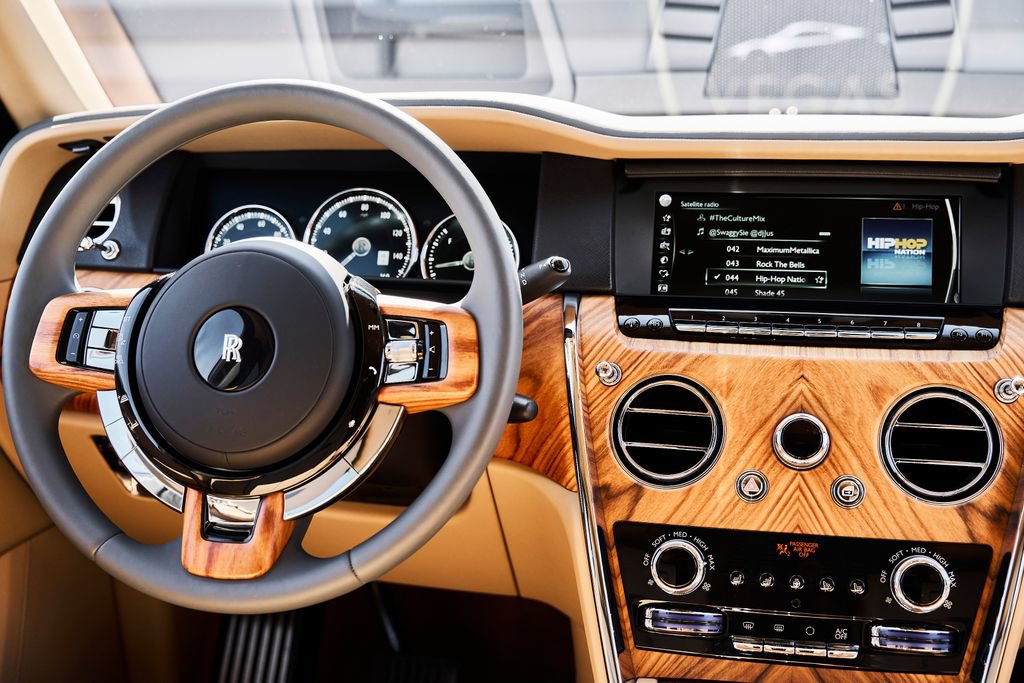 Used 2020 Rolls-Royce Cullinan AWD/4WD image 49