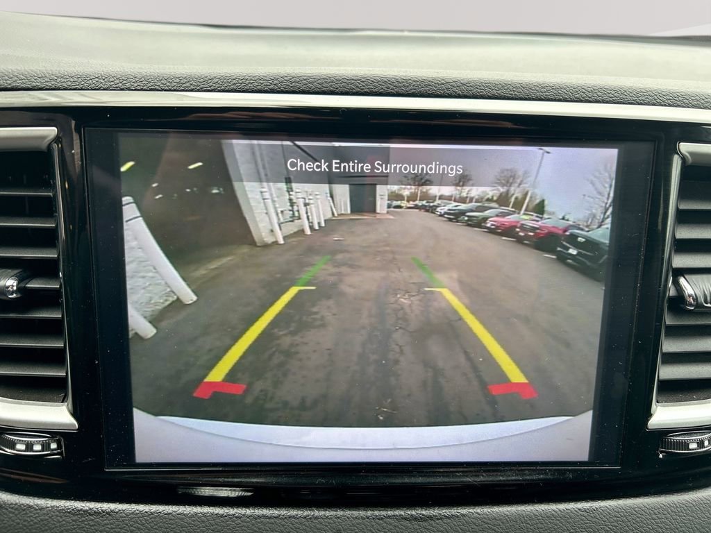 Used 2025 Chrysler Pacifica Select FWD image 19