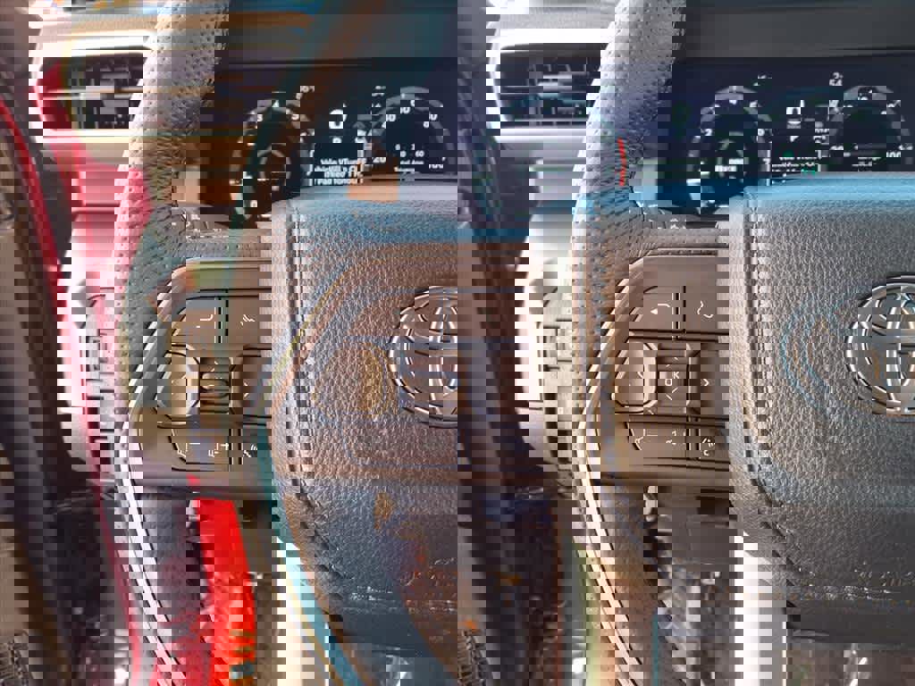 Used 2025 Toyota Tacoma TRD Sport image 10