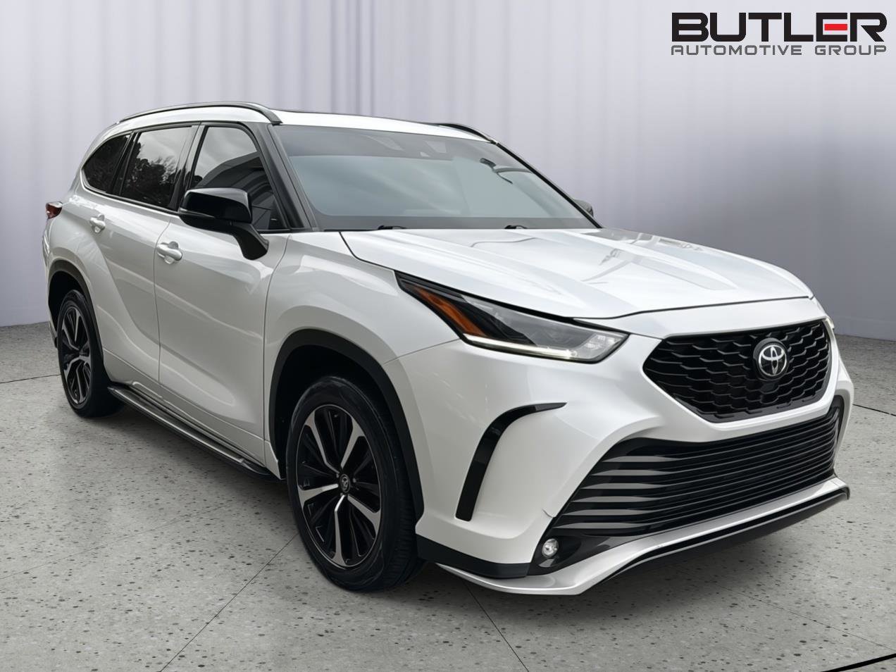 Used 2022 Toyota Highlander XSE image 6