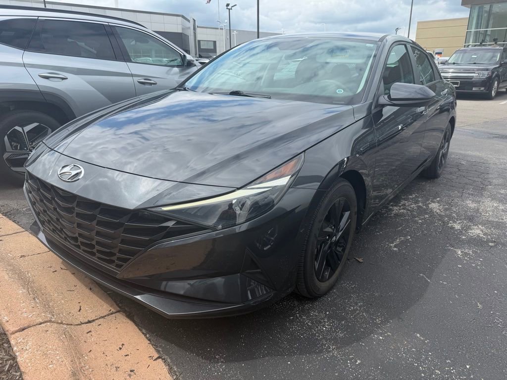 Used 2021 Hyundai Elantra SEL FWD image 1