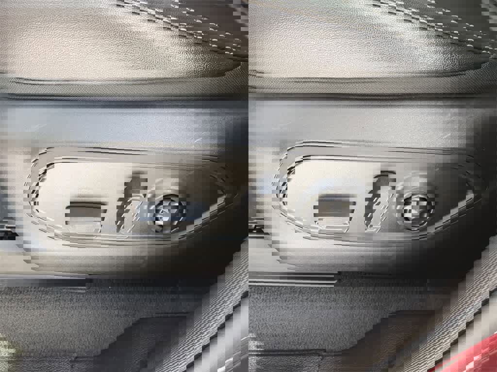 Used 2024 Jeep Grand Cherokee Limited 4xe image 16