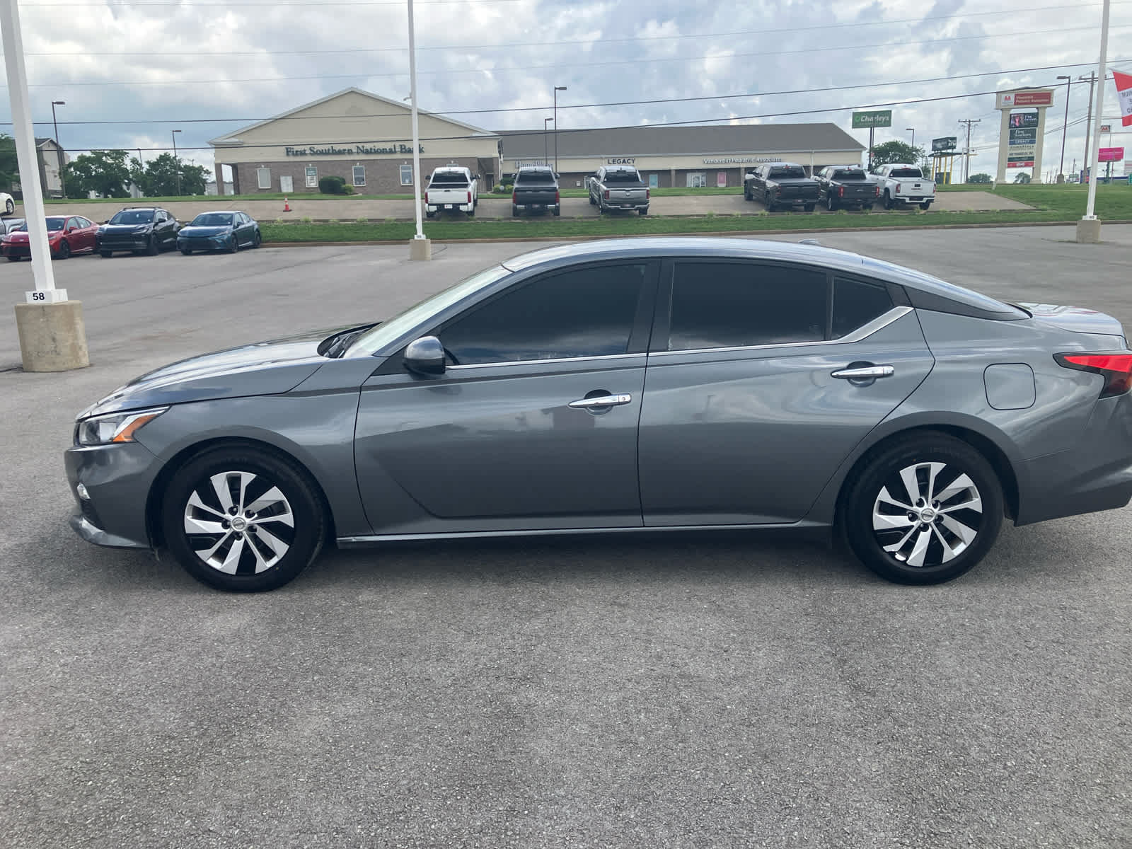 Used 2020 Nissan Altima 2.5 S FWD image 4