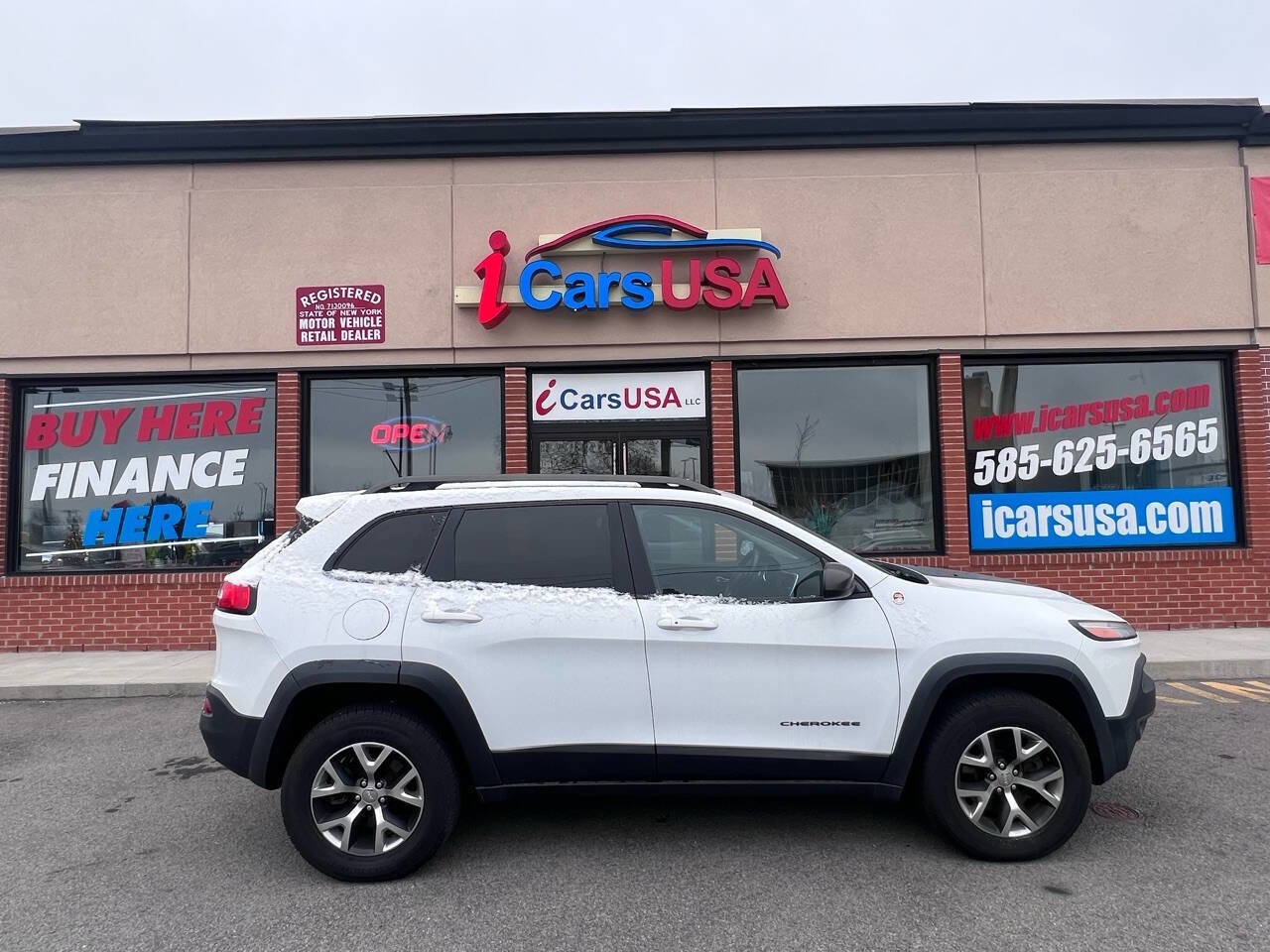 Used 2014 Jeep Cherokee Trailhawk w/ Comfort/Convenience Group image 1