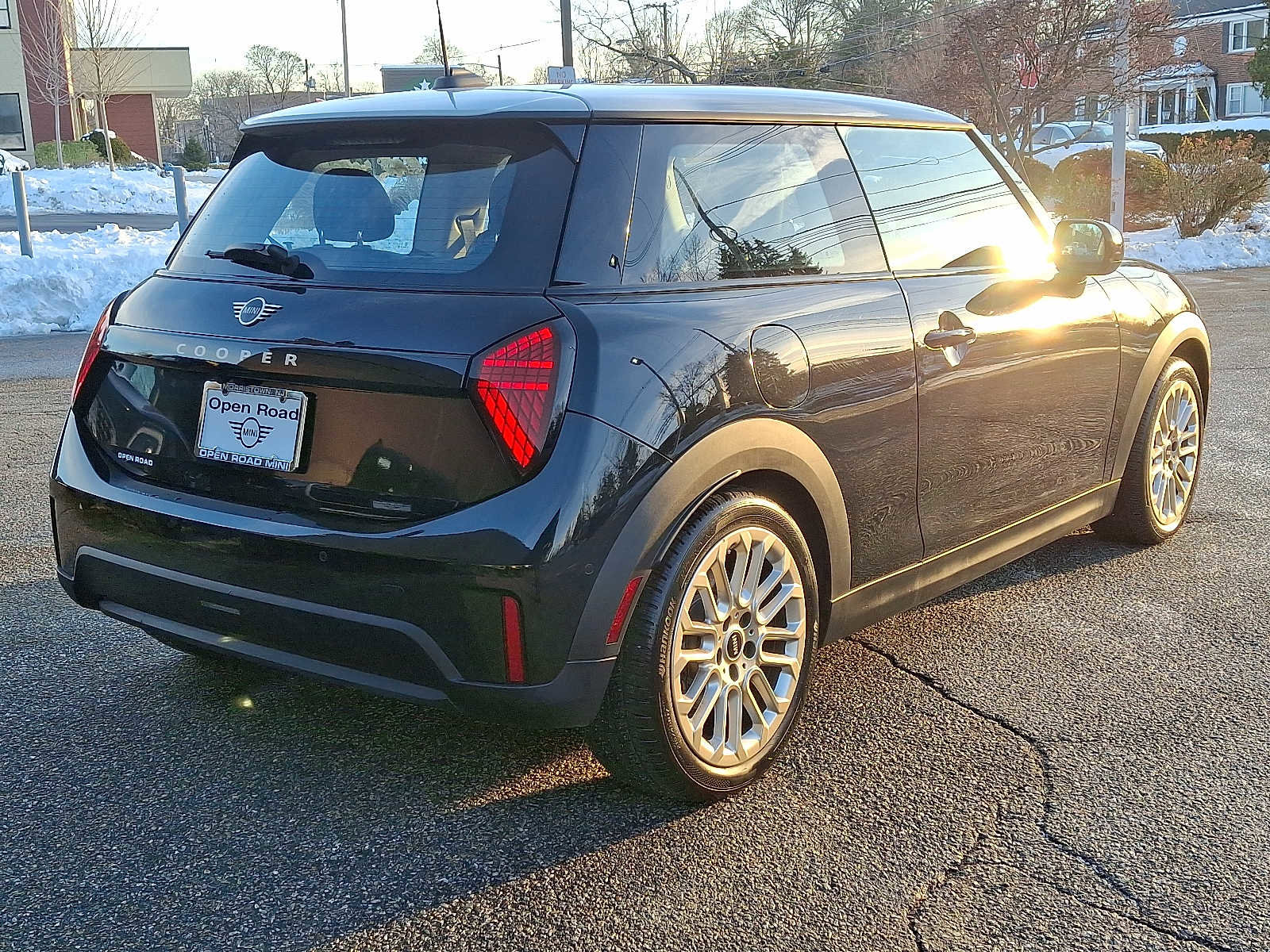 Used 2025 MINI Cooper 2-Door Hardtop image 6