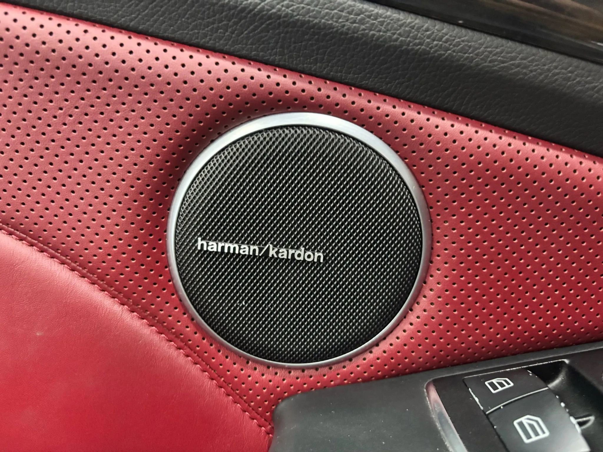 Used 2017 Mercedes-Benz SLC 43 AMG image 34