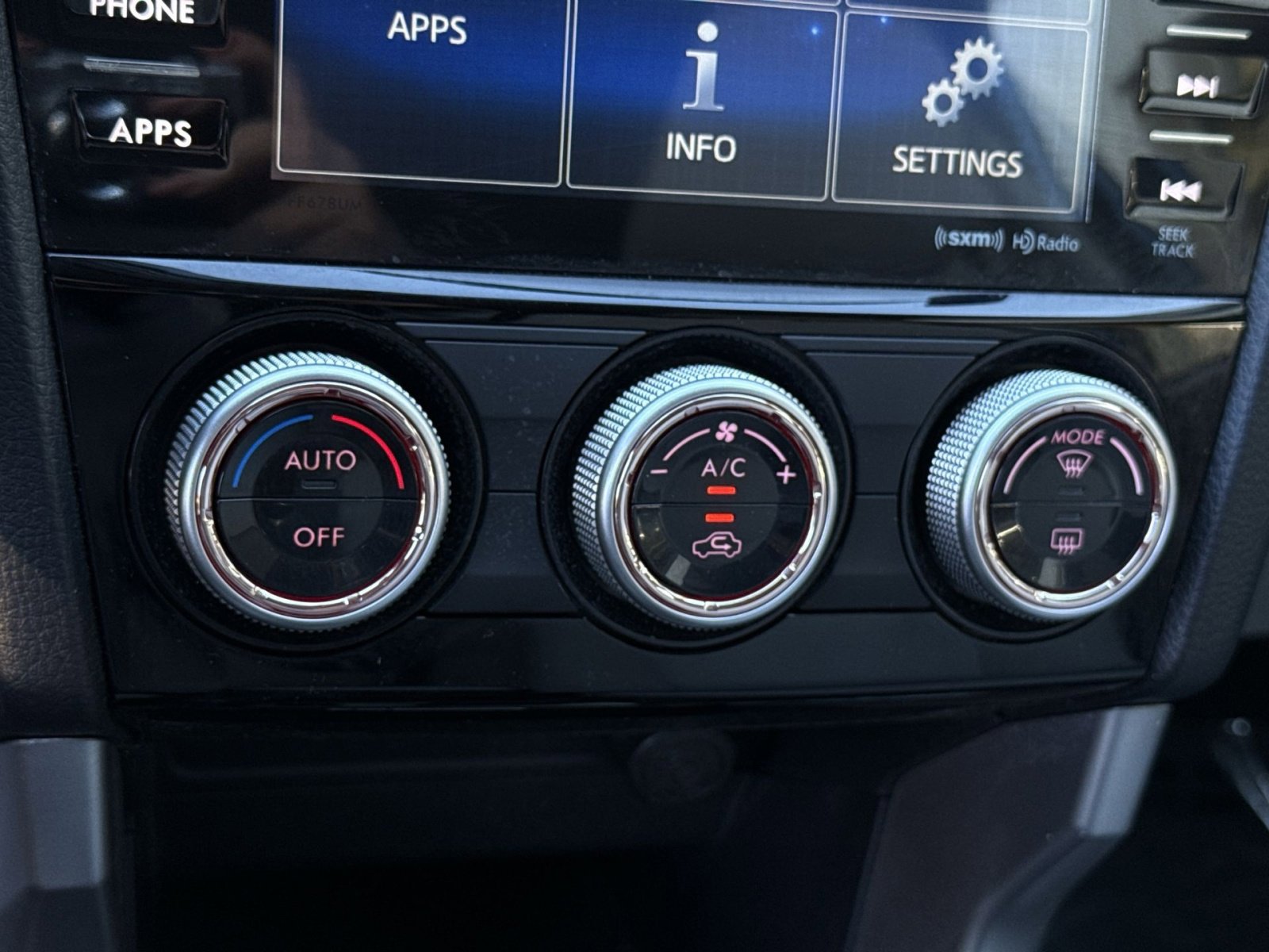 Used 2017 Subaru Forester 2.5i Premium w/ All-Weather Package image 21